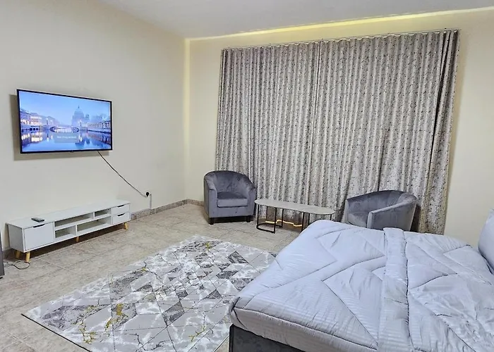 Luxurious Furnished Apartment Prime Location