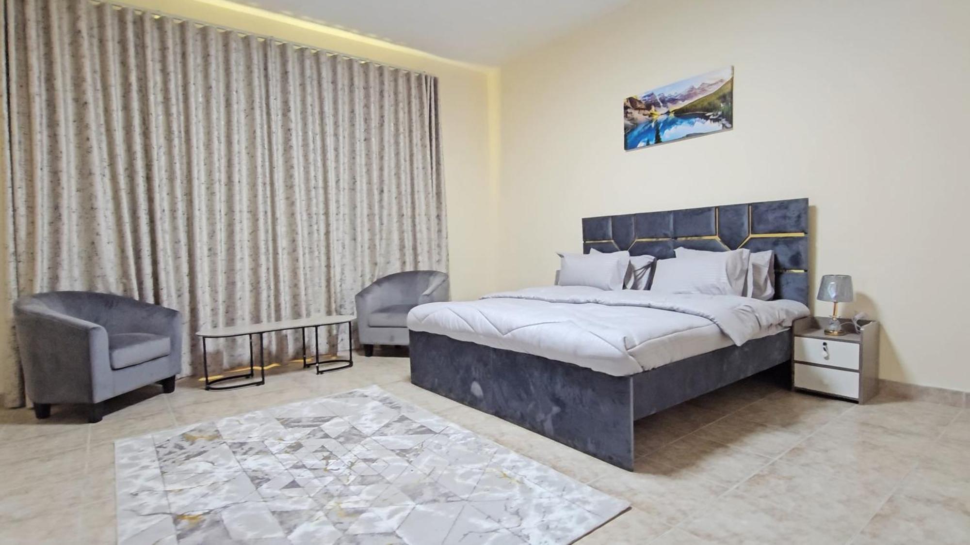 Luxurious Furnished Prime Location