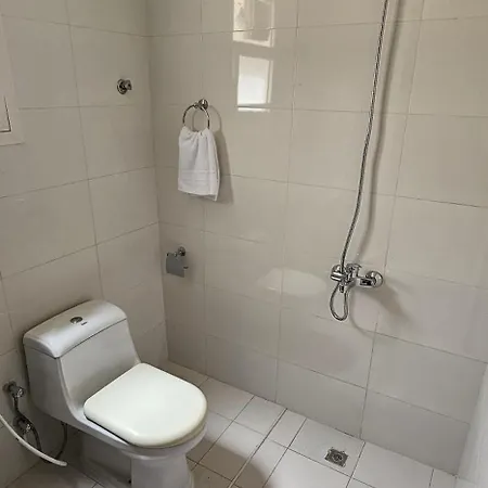 Luxurious Furnished Apartment Prime Location Al Mafraq Exterior foto